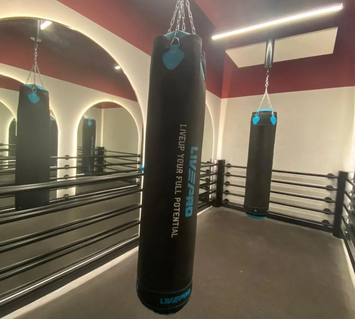 Apartment Stylish Studio Apt With Pool And Gym Dubai