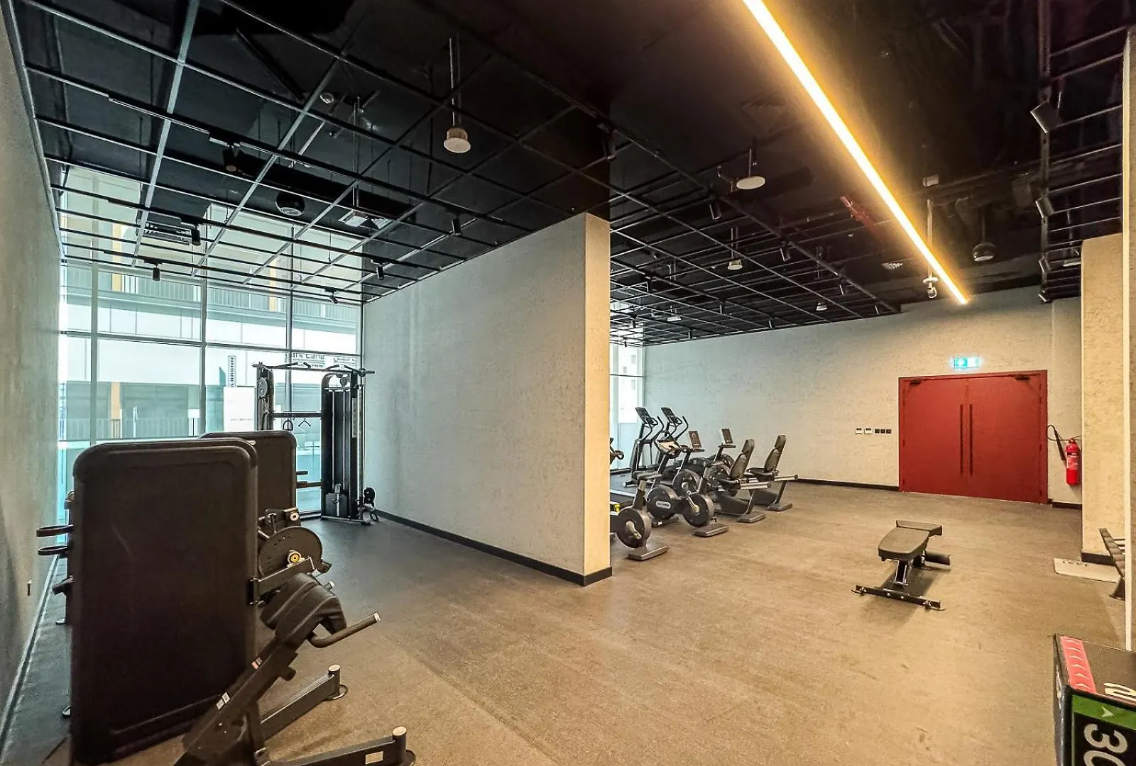 Stylish Studio Apt With Pool And Gym Dubai Apartment