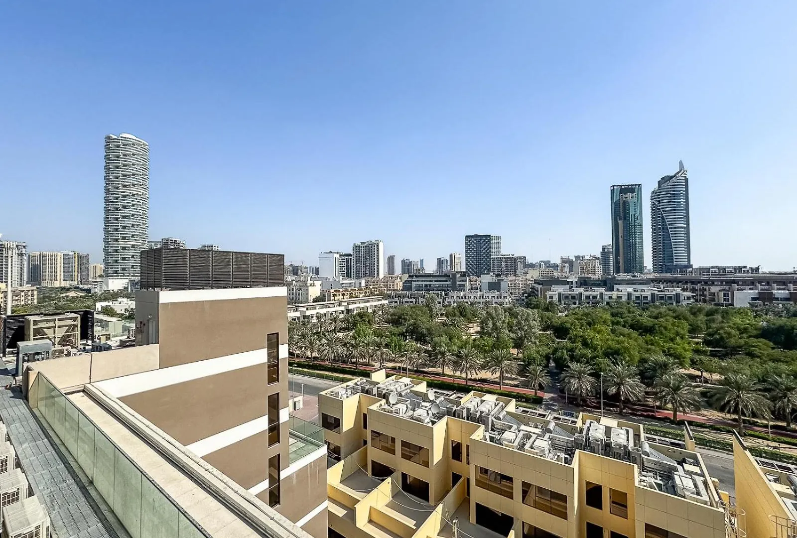 Apartment Stylish Studio Apt With Pool And Gym Dubai