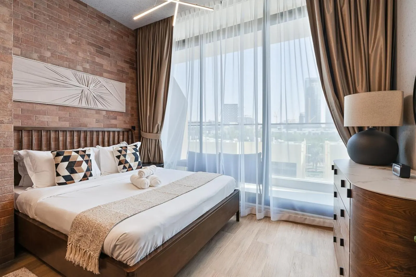 Stylish Studio Apt With Pool And Gym Dubai Apartment