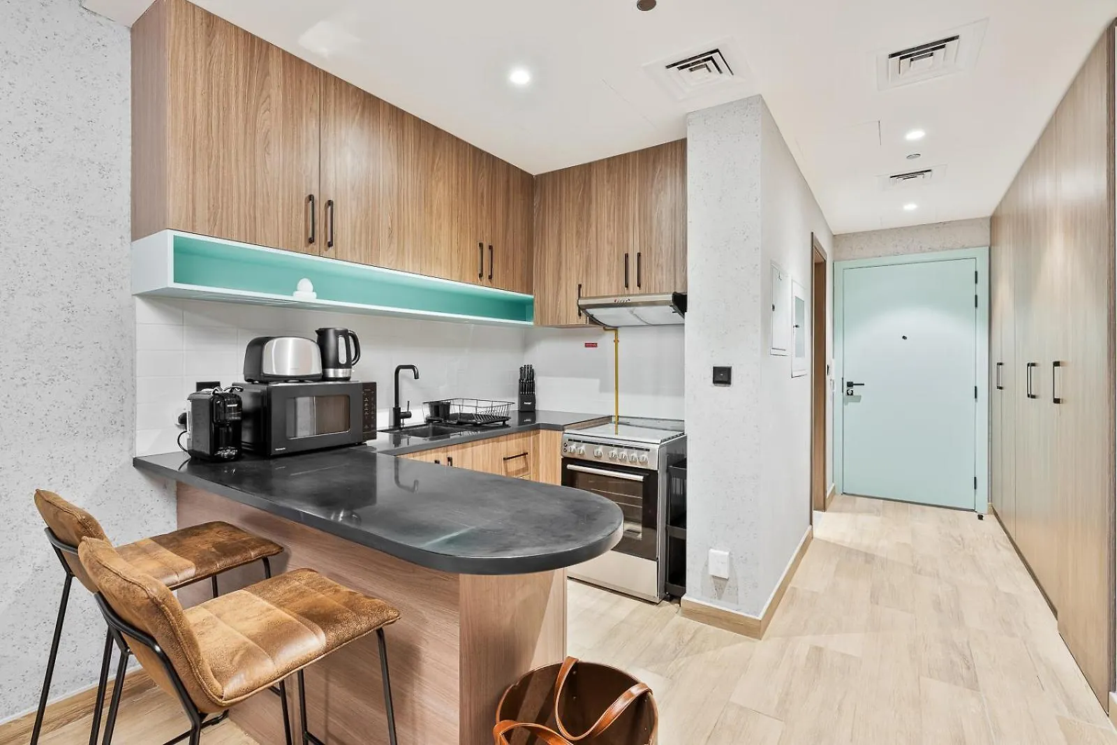 Apartment Stylish Studio Apt With Pool And Gym Dubai